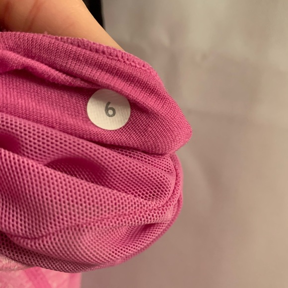 Lululemon scoop neck tank - Picture 2 of 2